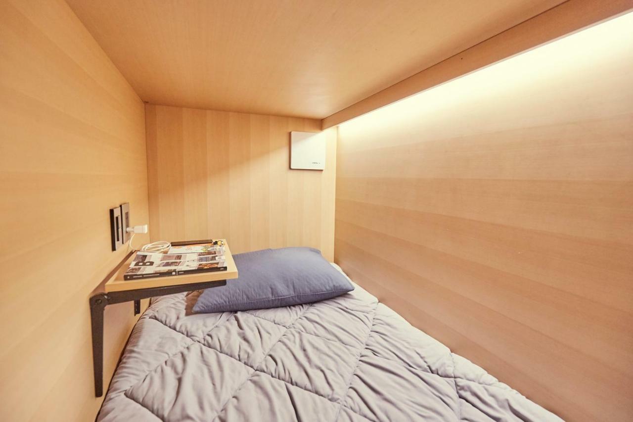 The Capsule Myeongdong Vandrarhem Seoul Exteriör bild
